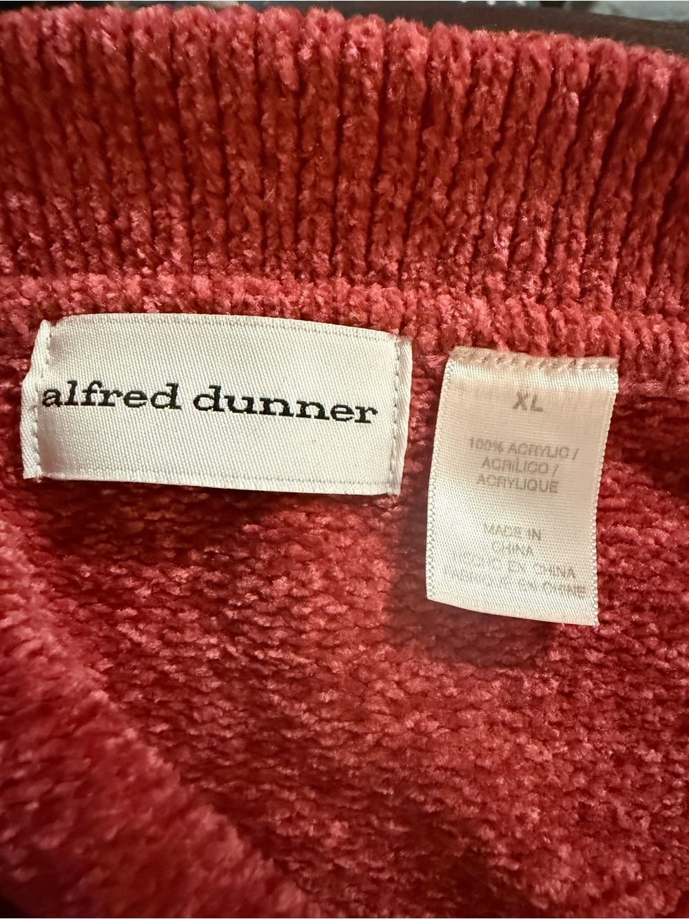 Alfred Dunner Rose-Red Chenille Cable Zip-Front Cardigan w/small beading size XL - Picture 8 of 9